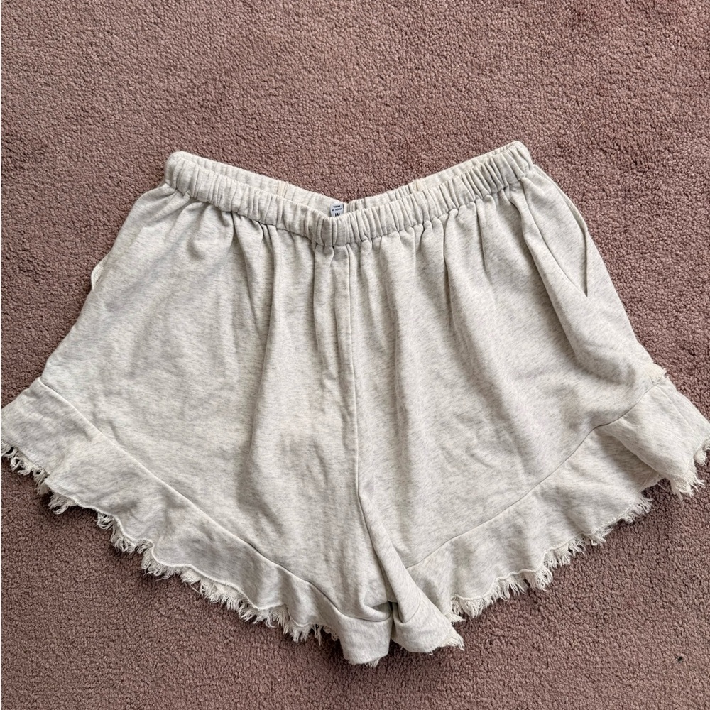 Sage+Fig High Waist Frayed Hem Shorts in Light Gray - Picture 2 of 3